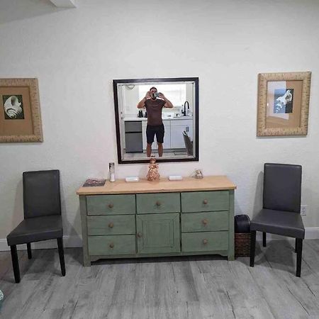 Renovate Large Studio 21-Directly Across Beach St. Pete Beach Luaran gambar