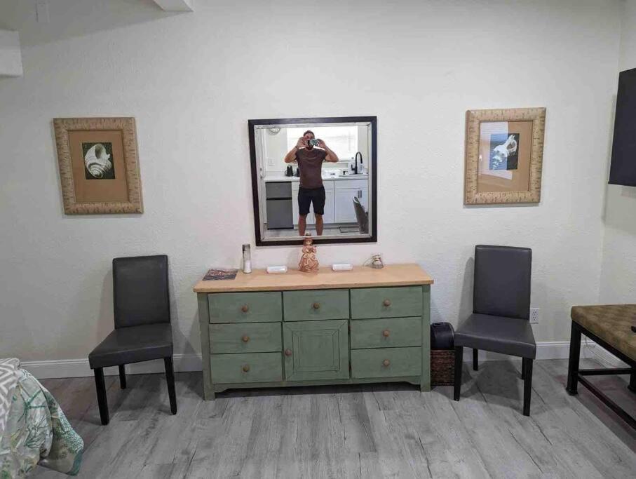Renovate Large Studio 21-Directly Across Beach St. Pete Beach Luaran gambar